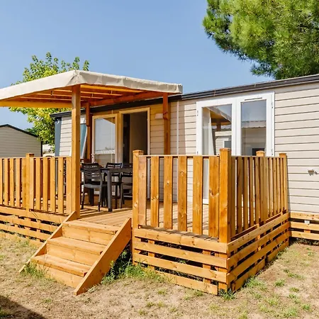 Bel Air Village La Baie Camping